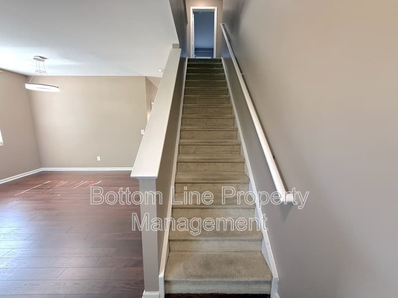 Matthews House: 1934 Savannah Hills Dr