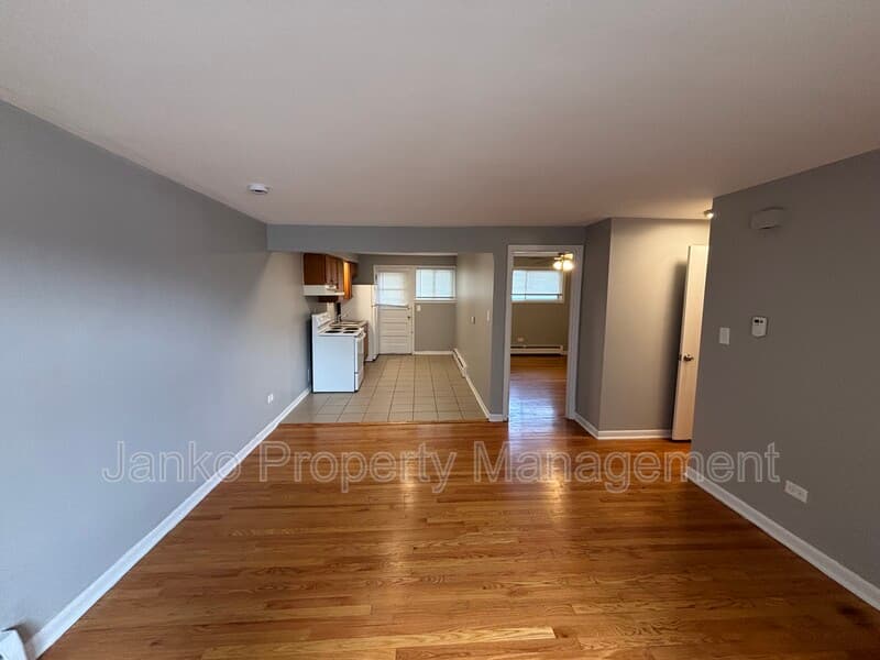 Worth Condo: 10720 S Ridgeland Ave