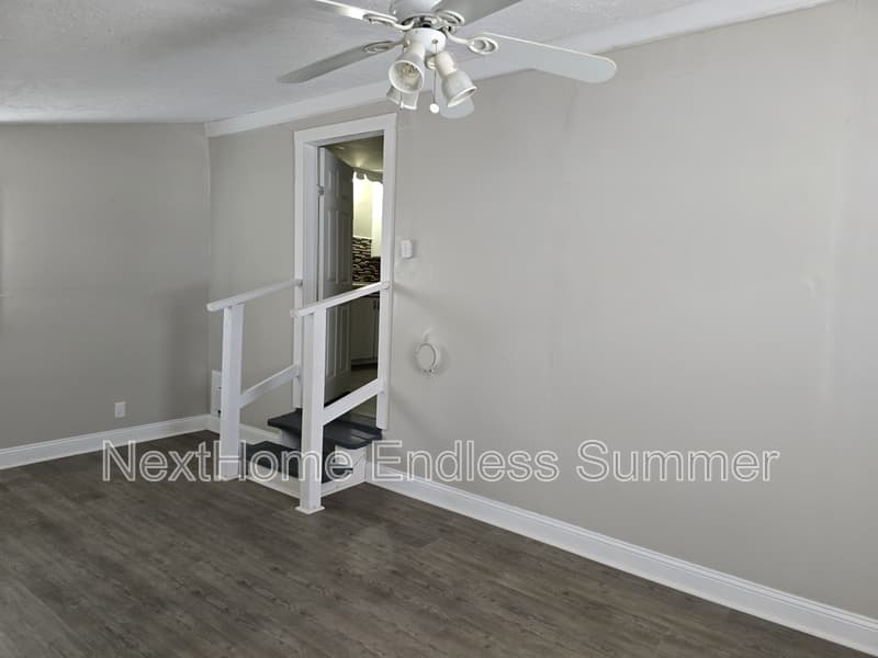 Jacksonville House: 2524 Forest Boulevard