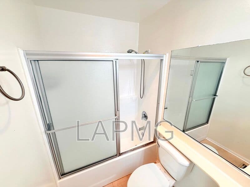 Studio City House: 4202 Tujunga Ave