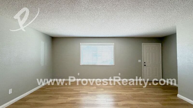 Hesperia House: 16397 Spruce St