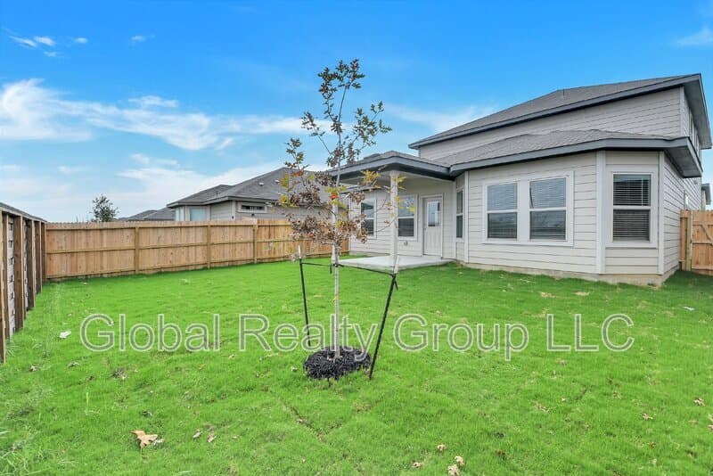 New Braunfels House: 1247 Meyers Mdw