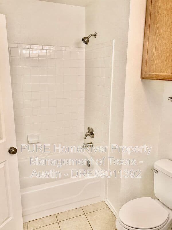 Cedar Park House: 1614 Paper Moon Dr
