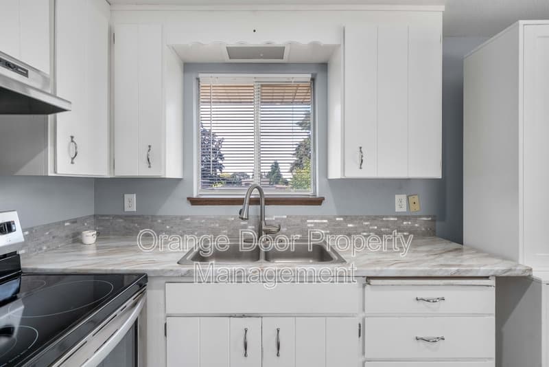Tacoma Condo: 1613 Wheeler Street South