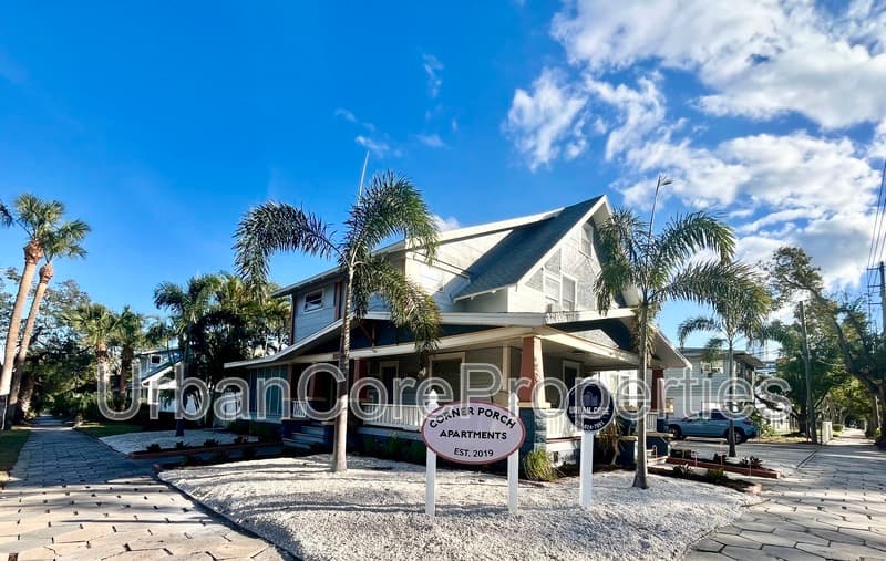 St. Petersburg Condo: 144 7th Ave N