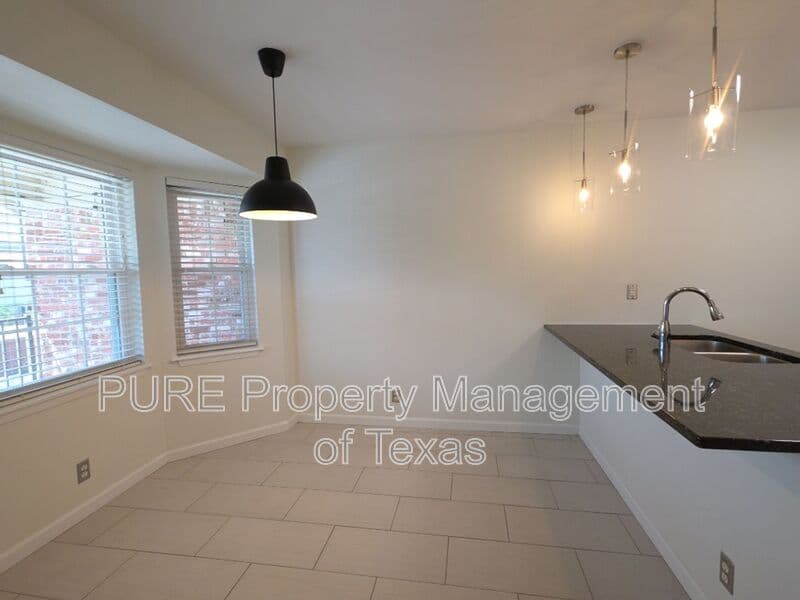 Austin Condo: 7920 Rockwood Ln
