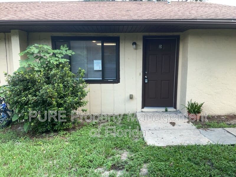 Ocala House: 3650 NE 41 Street
