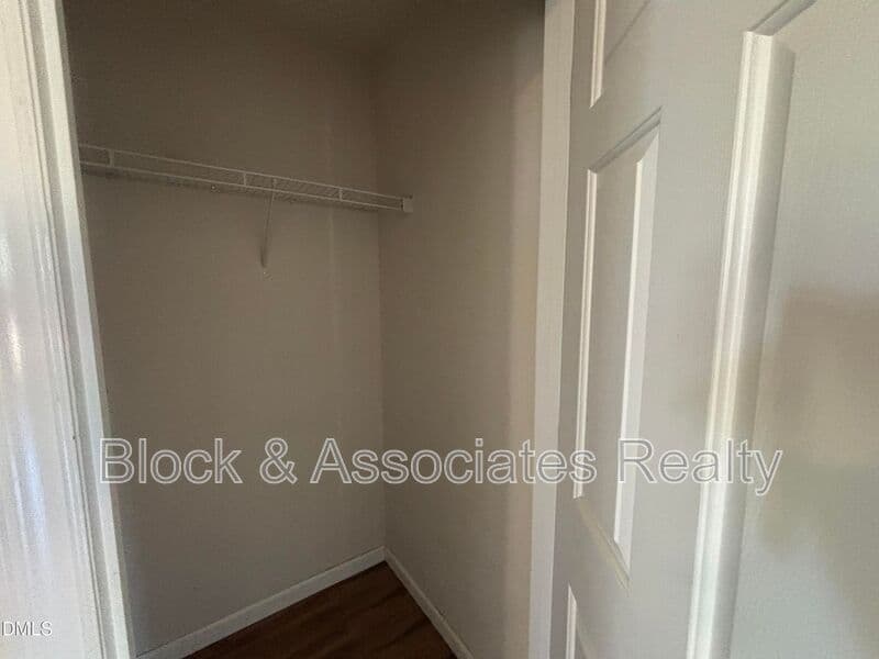 Raeford House: 337 Americana Dr