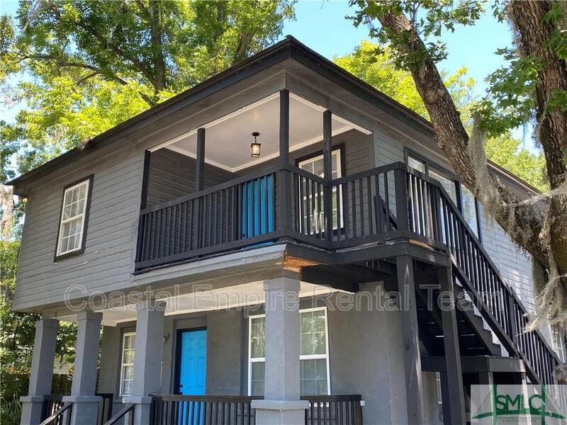 Savannah Condo: 1000 West 53rd Street - Lower Unit