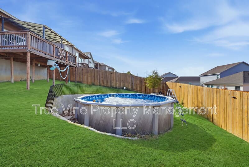 Saint Hedwig House: 5432 Cloves Cove