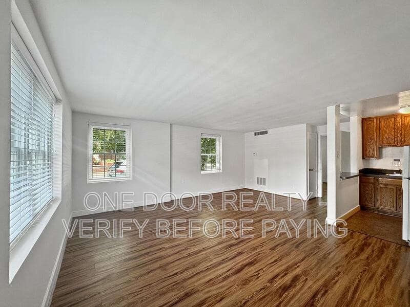 Williamsburg Condo: 732 Scotland Street