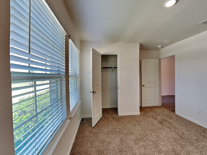 Denton House: 2909 Menguita St