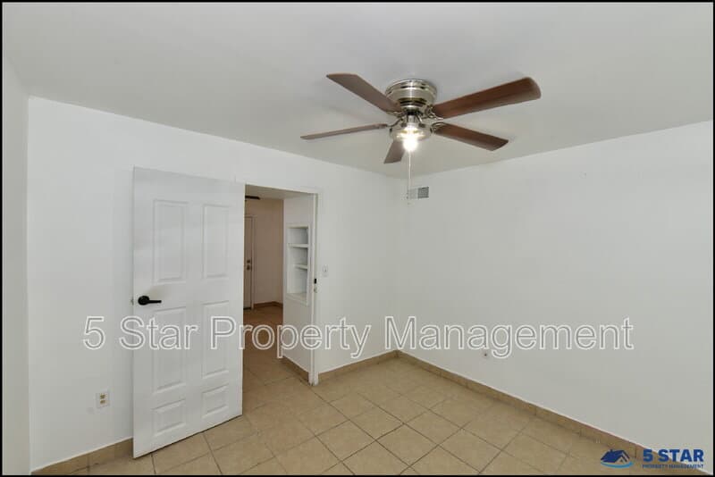 El Paso Condo: 1910 Olive Ave