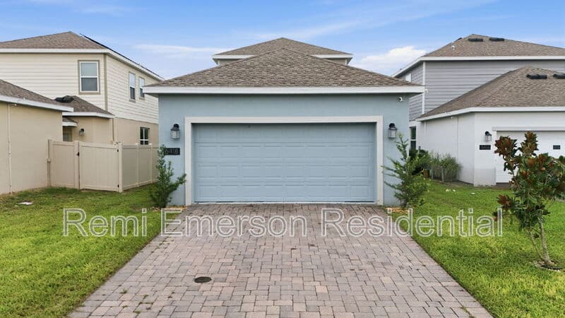 St. Cloud House: 6418 Limberpine Aly