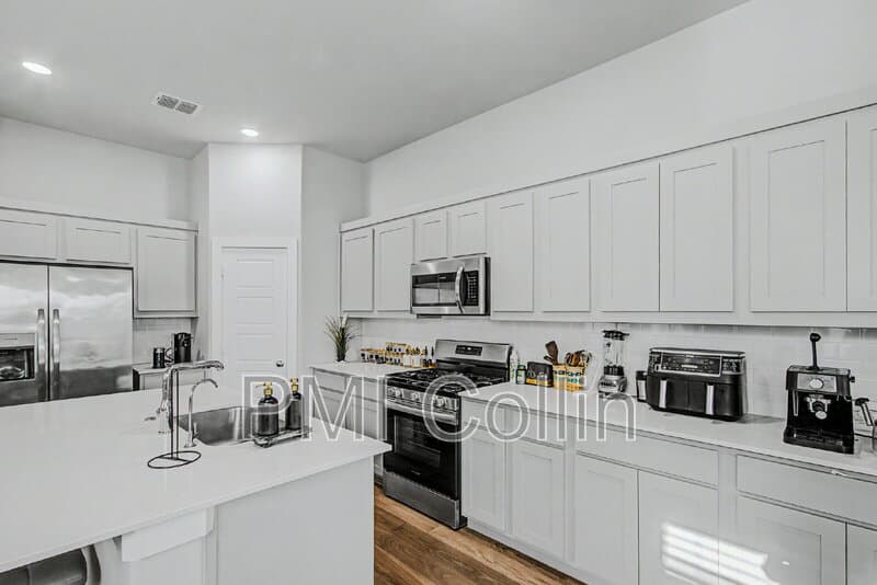 McKinney House: 415 Travine Drive