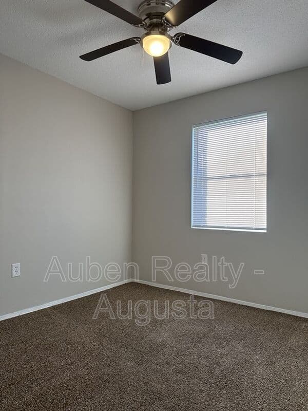 Augusta House: 3202 Gerald Dr E