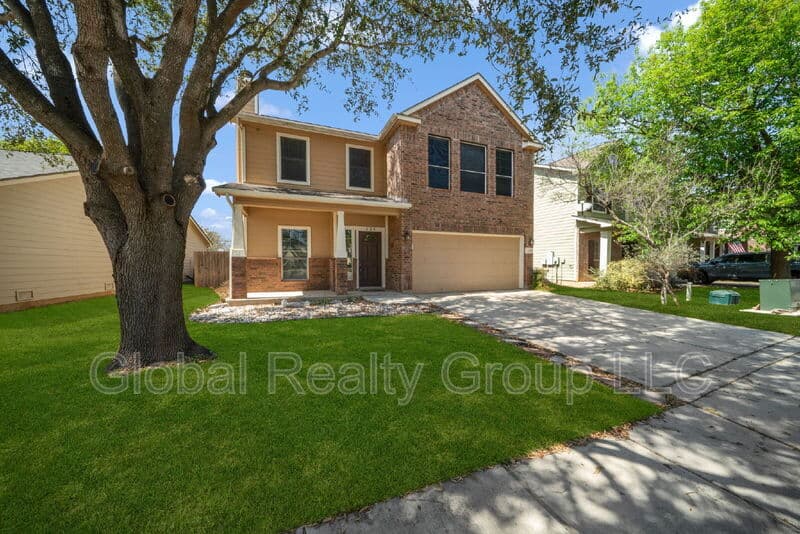 Cibolo House: 124 Rustic Tr