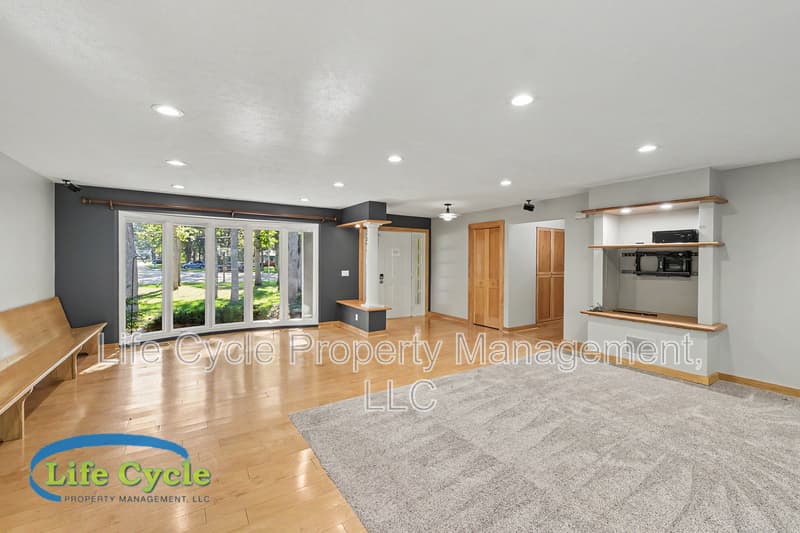 Hudsonville Condo: 4395 Shady Oak Court - 1