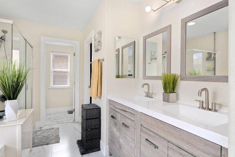 Sacramento Condo: 660 Greg Thatch Circle