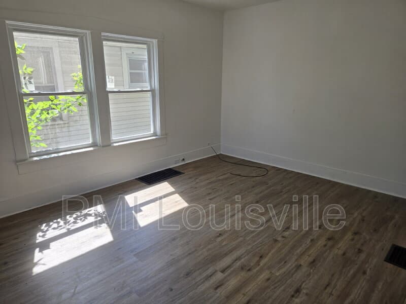 Louisville Condo: 4018 Vermont Ave