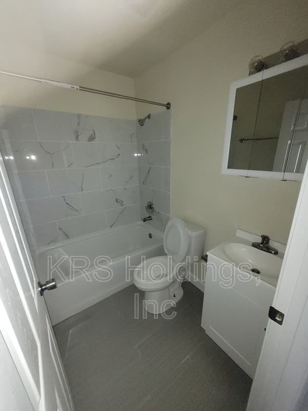 Petersburg Condo: 1517 halifax st