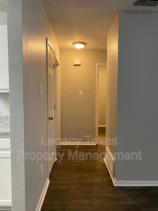 Cleburne Condo: 1302 Berry Dr