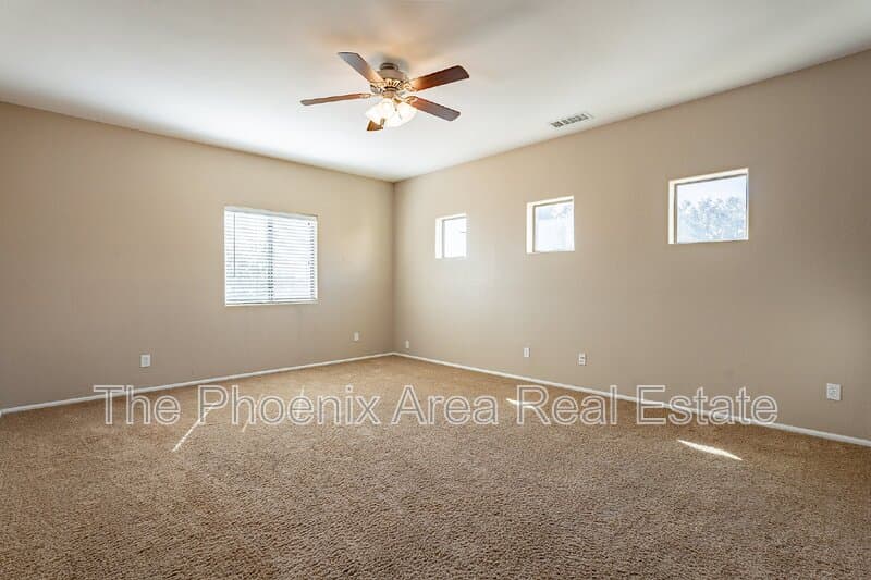 Maricopa House: 44626 W Yucca Ln
