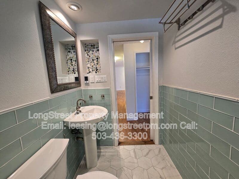 Philomath House: 2711 Newton St