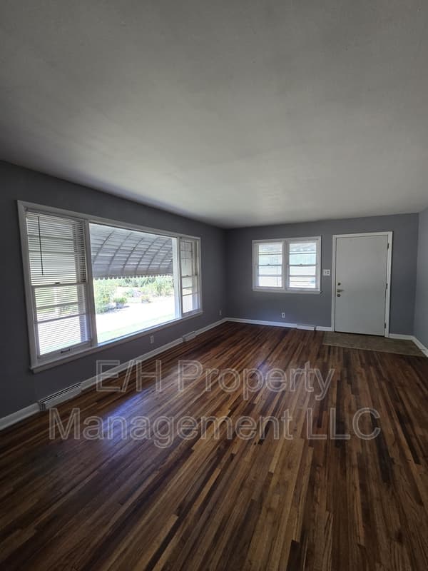 Wichita House: 3811 East Zimmerly Street