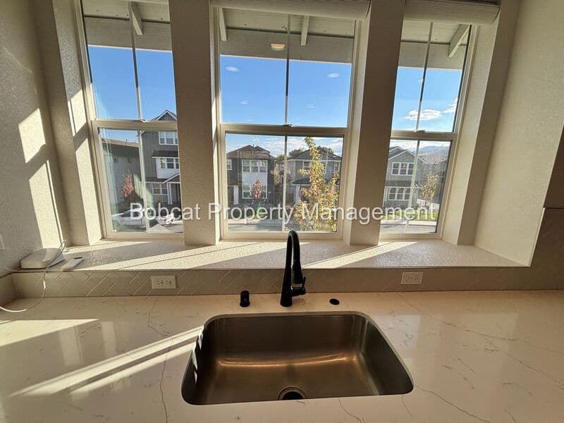 Carson City House: 1128 Grove St