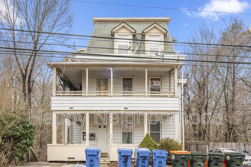 Meriden House: 115 New HanoverUnit 1