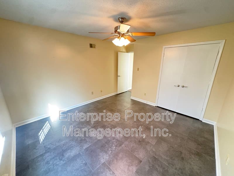 Collierville House: 1116 Simmonsridge Drive