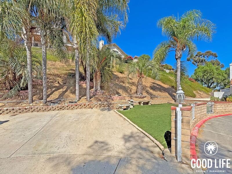 Spring Valley House: 10194 Diamond Head Ct