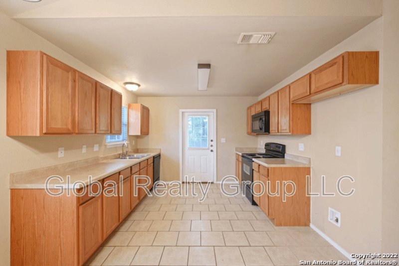 New Braunfels Condo: 280 Rosalie Dr