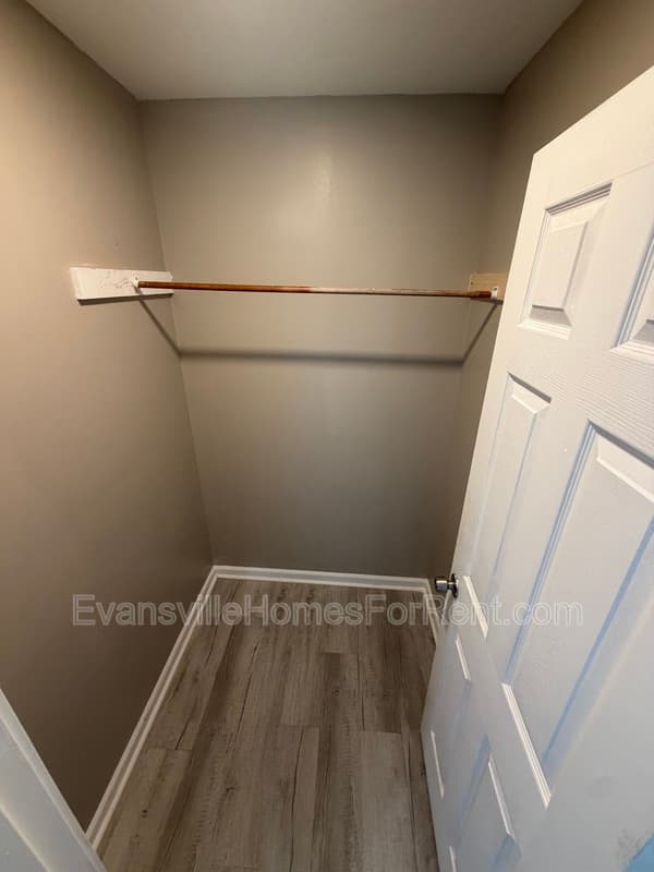 Evansville House: 1404 Oakley Street