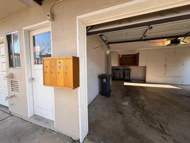 Davis Condo: 1742 Fremont Ct