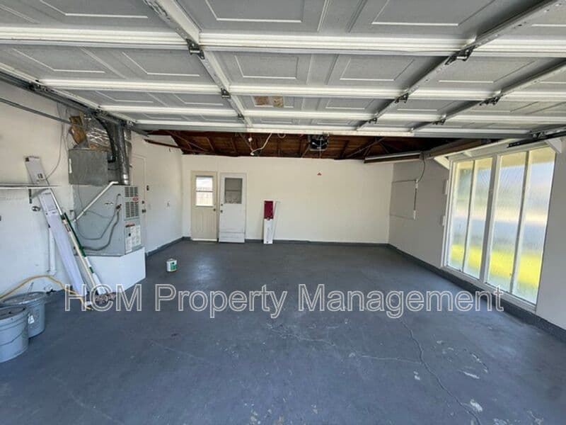 Huntington Beach House: 16402 Birdie Ln