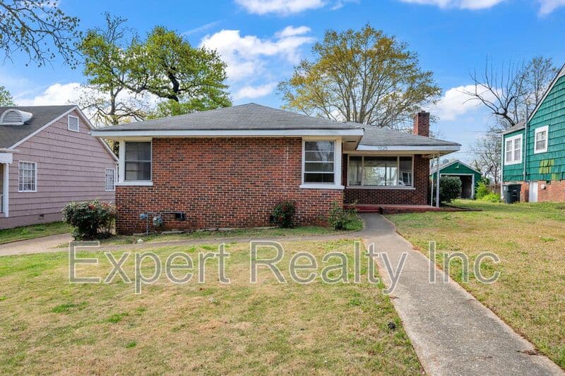 Birmingham House: 1025 45th Street Ensley