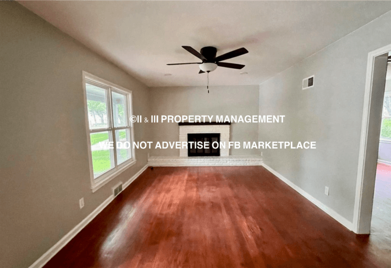 Overland Park House: 7306 Glenwood