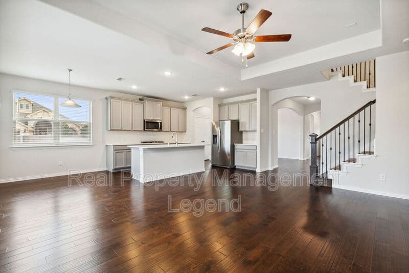 Aubrey House: 1833 Meadow Trail Lane