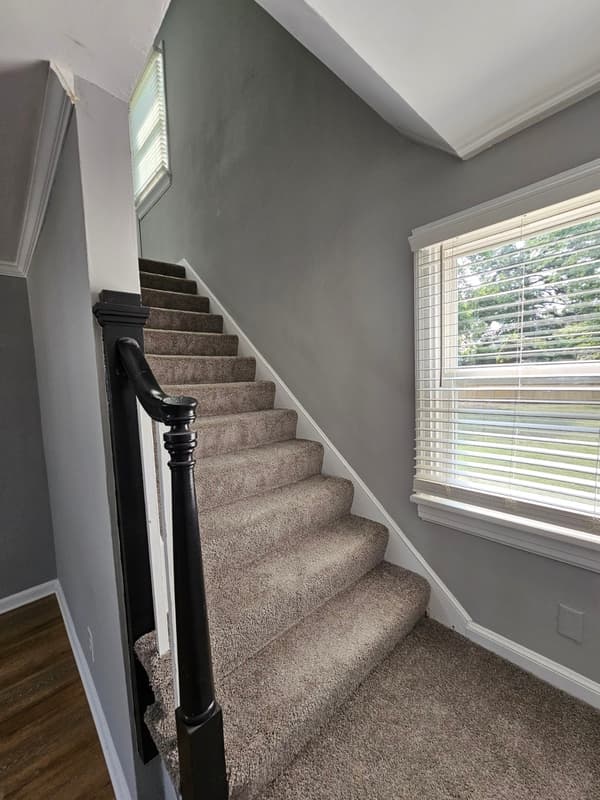 Henrico House: 3907 E Chatham Dr