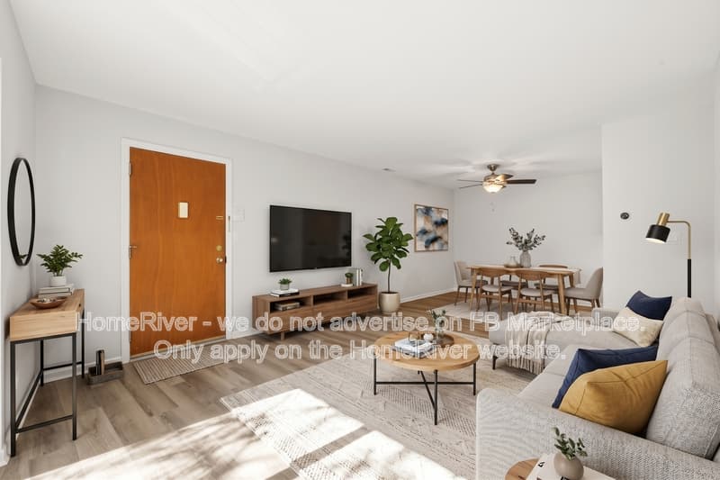 Bloomfield Condo: 42 John St