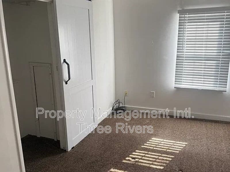 Greensburg Condo: 319 Oakland ave.