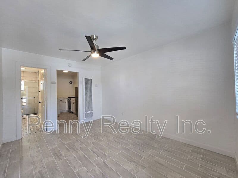 San Diego Condo: 3989 Haines St.