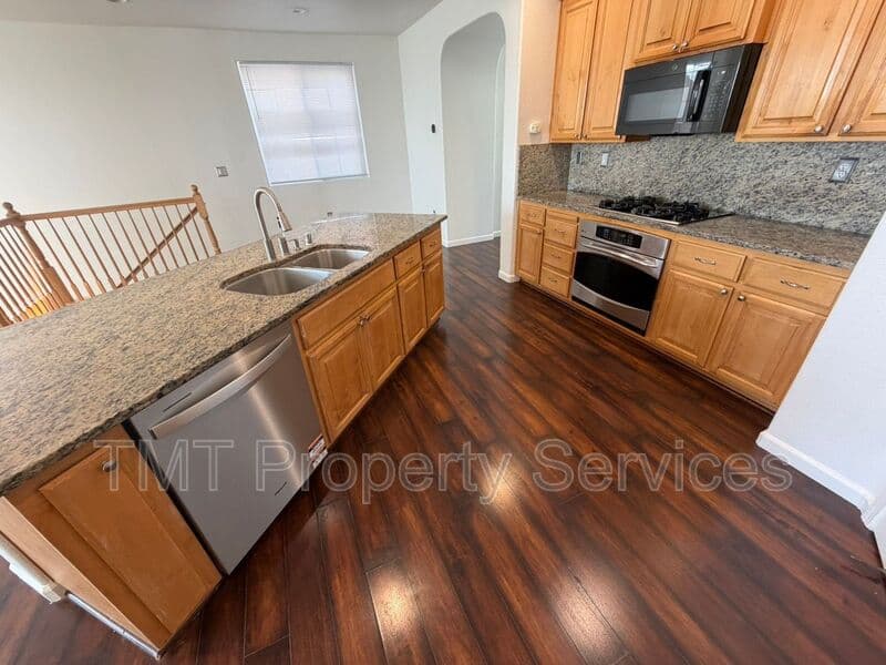 Rancho Cordova House: 11009 International Drive