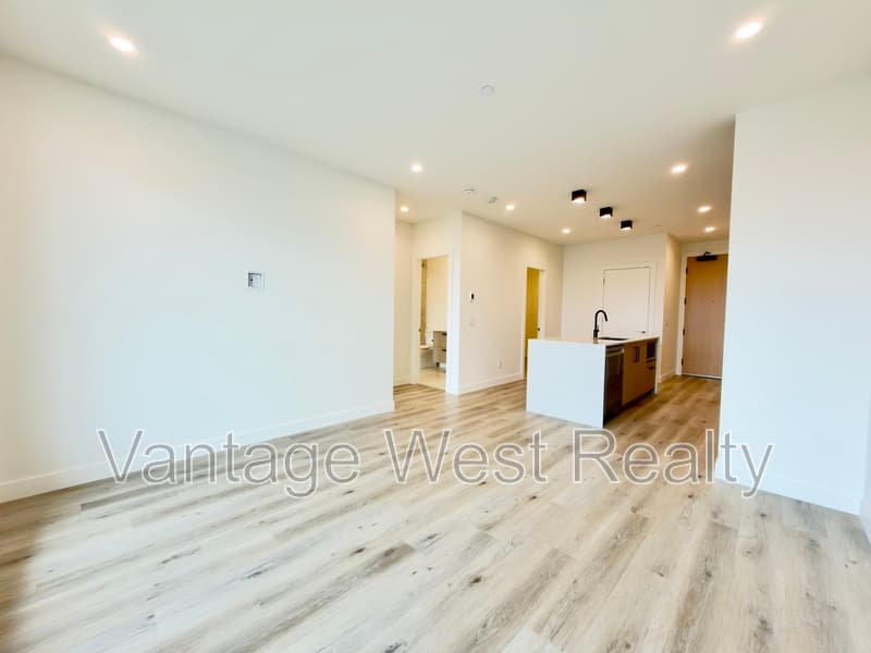 Kelowna Condo: 1108-3300 Lakeshore Rd
