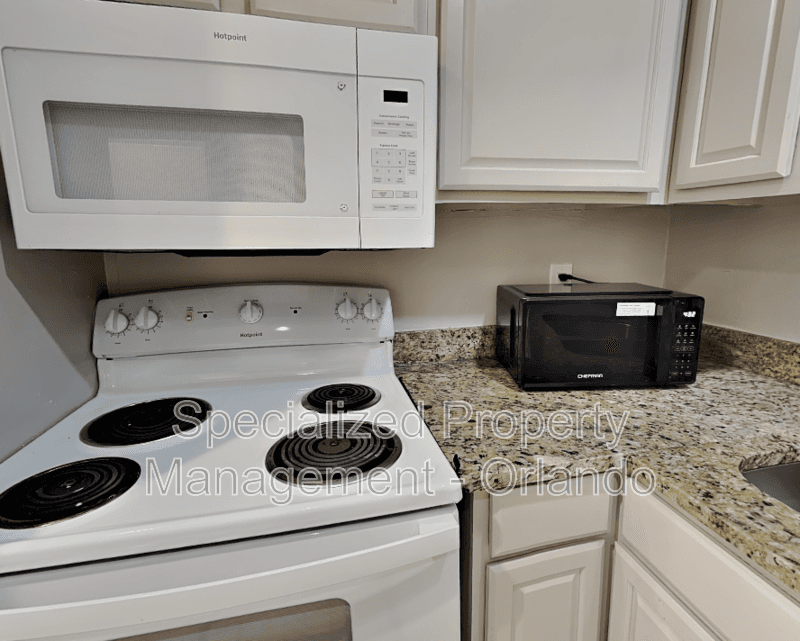 Altamonte Springs Condo: 918 Lake Destiny Rd