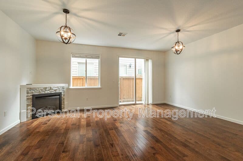 Vancouver House: 2707 NE 130th Court