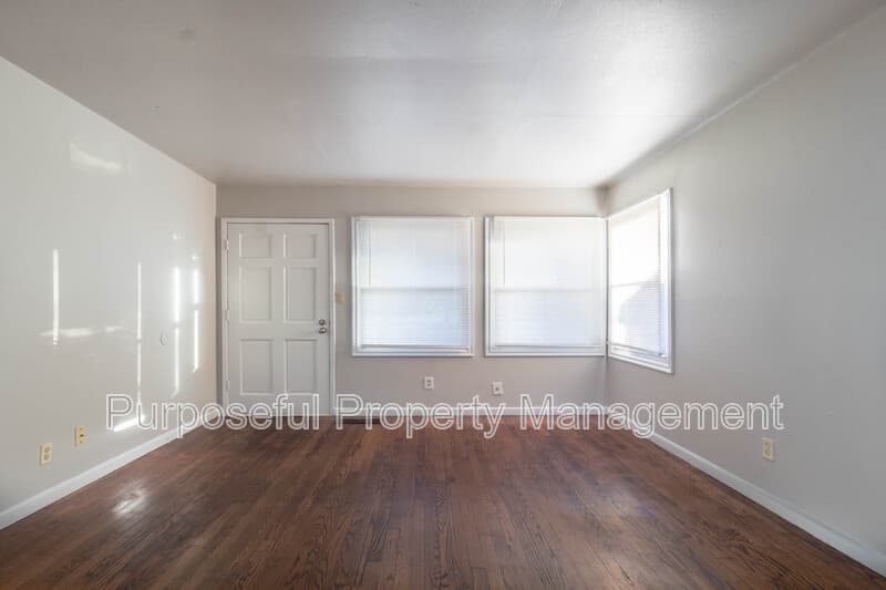 Del City House: 4017 Southeast 23rd Street