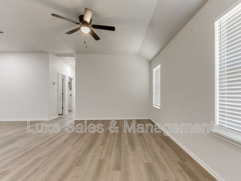 El Reno House: 1515 Pavy Parkway
